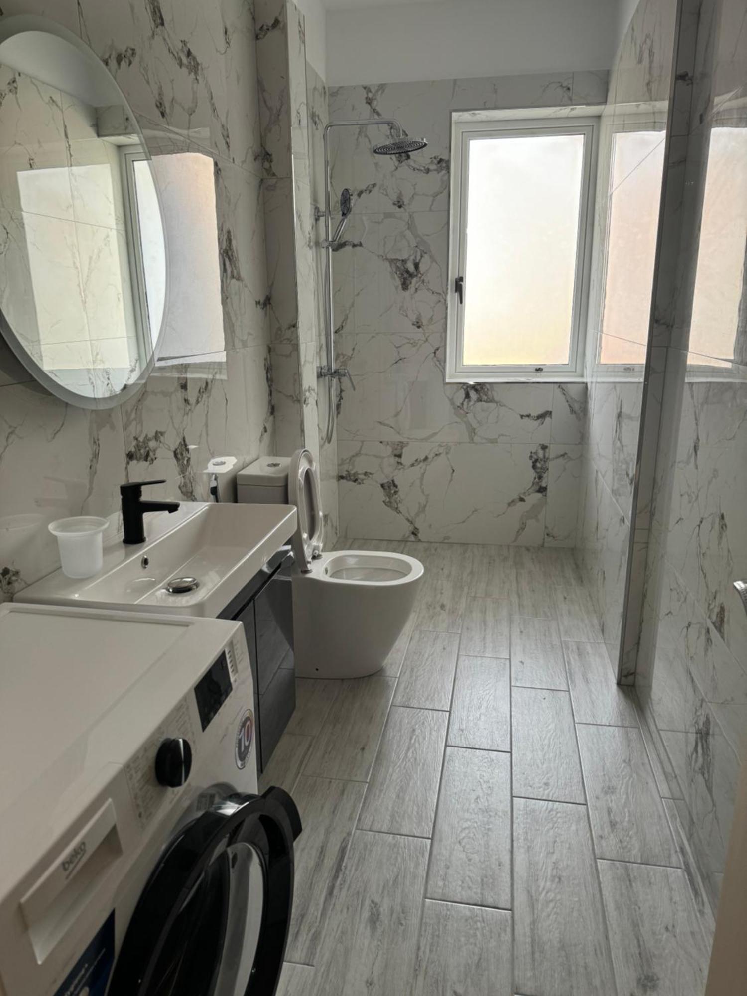 Drion Apartment Vlore Luaran gambar